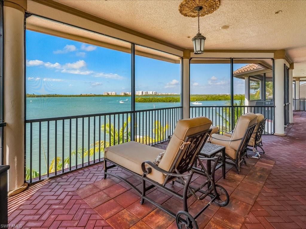 MARCO BEACH - Residential