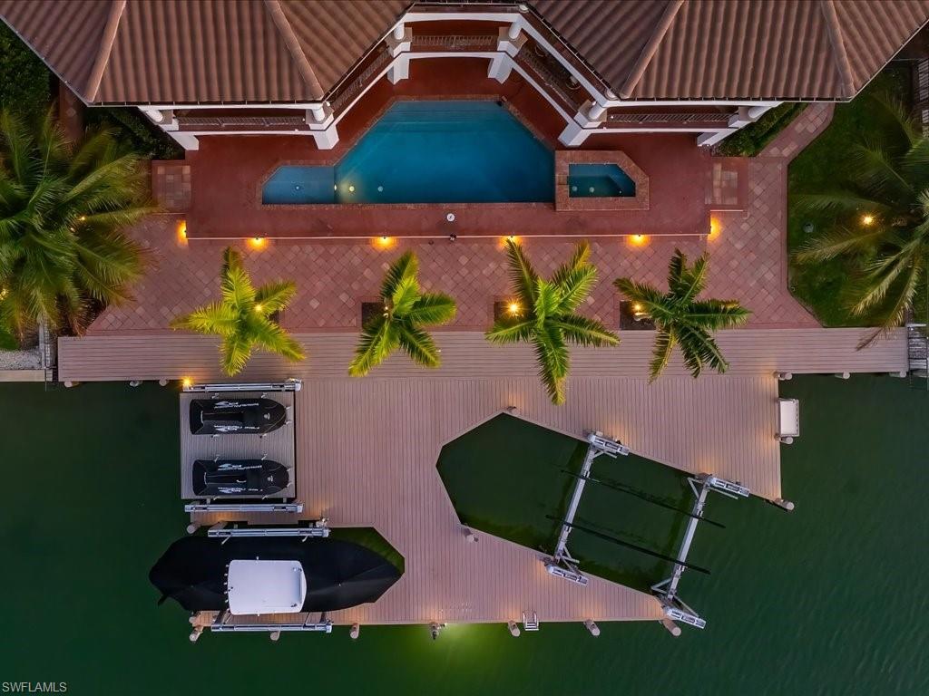 MARCO BEACH - Residential