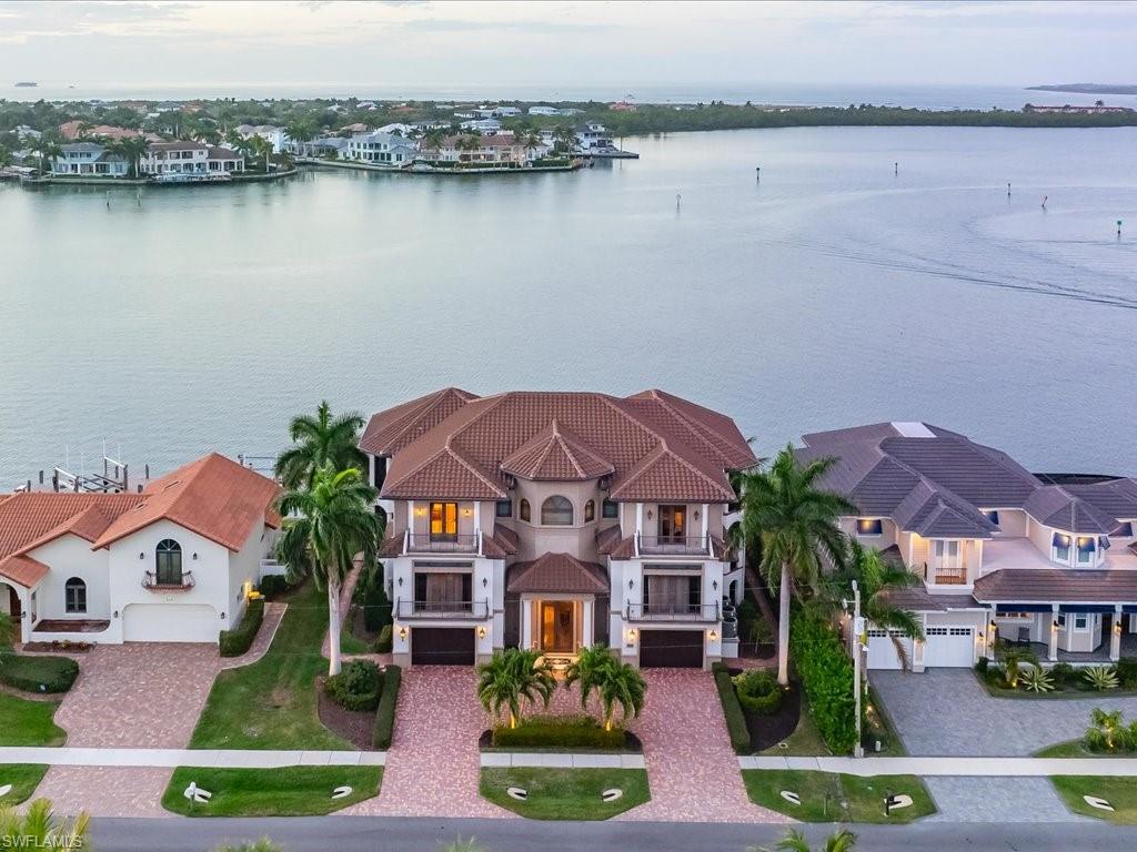 MARCO BEACH - Residential