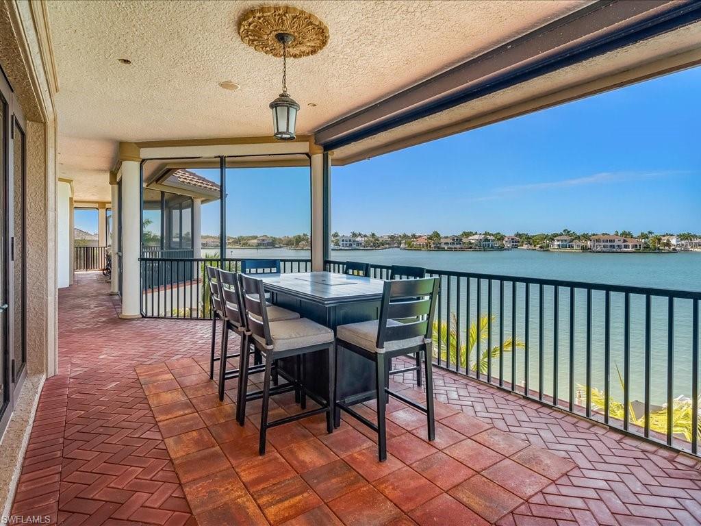 MARCO BEACH - Residential