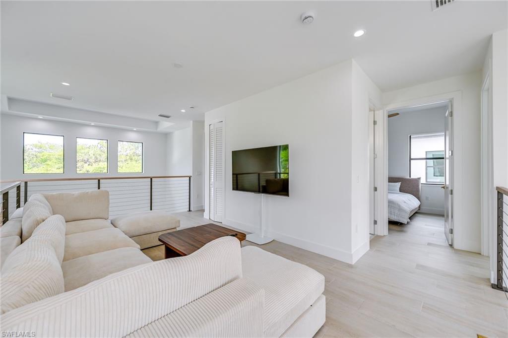 SABAL SANDS - Residential