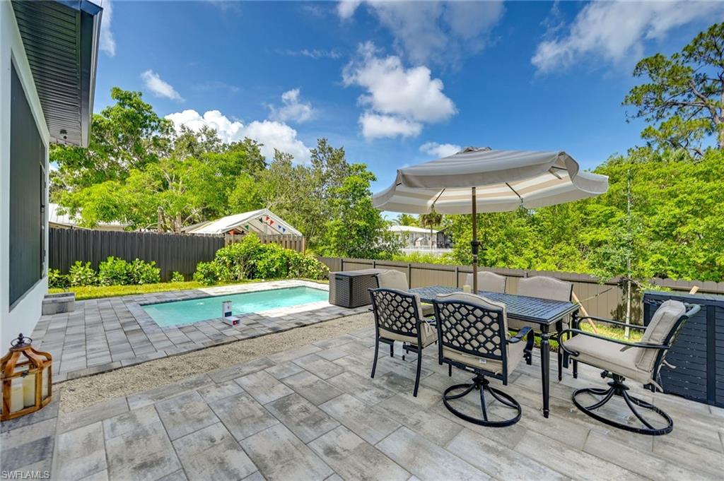 SABAL SANDS - Residential