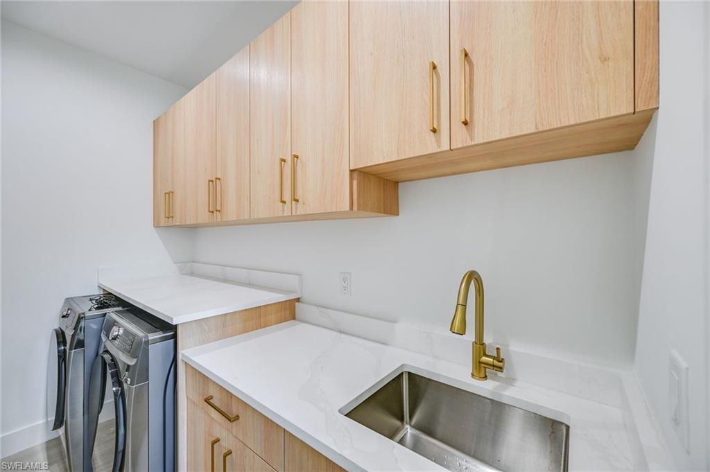 SABAL SANDS - Residential