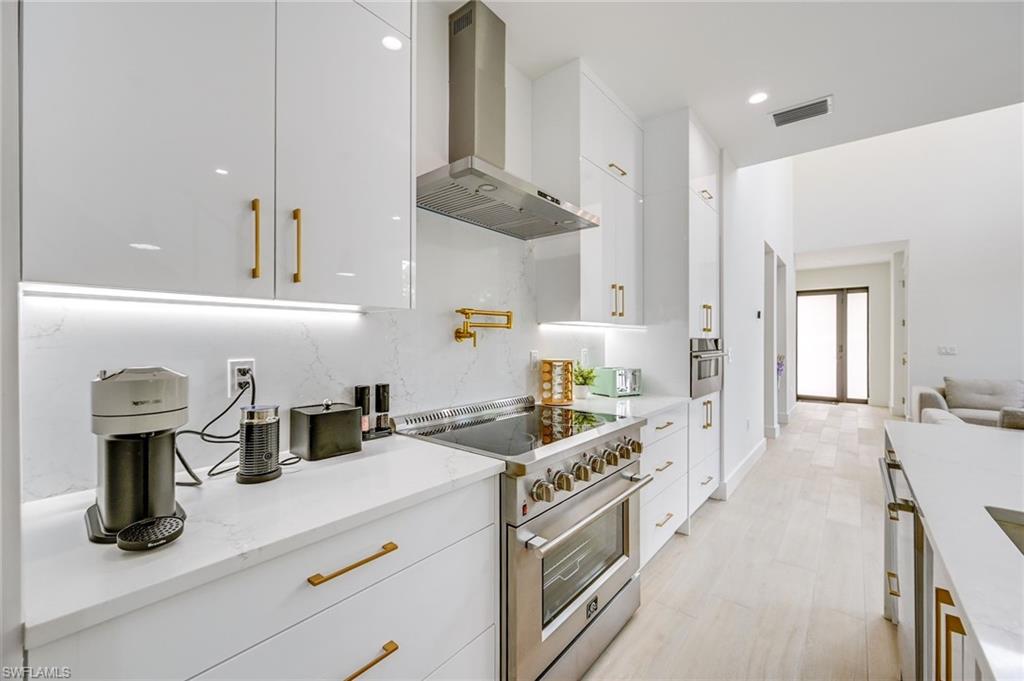 SABAL SANDS - Residential