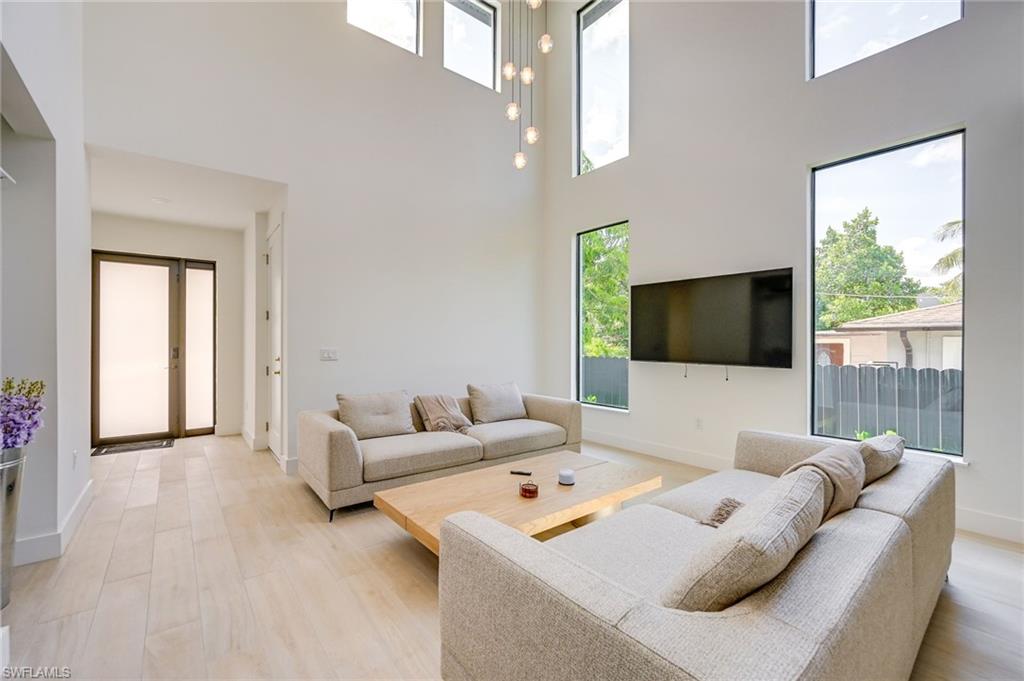 SABAL SANDS - Residential