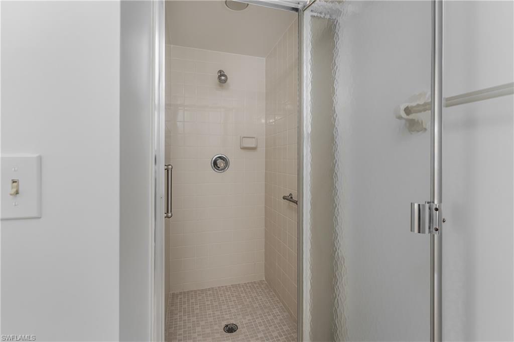 BRISTOL SQUARE - Residential