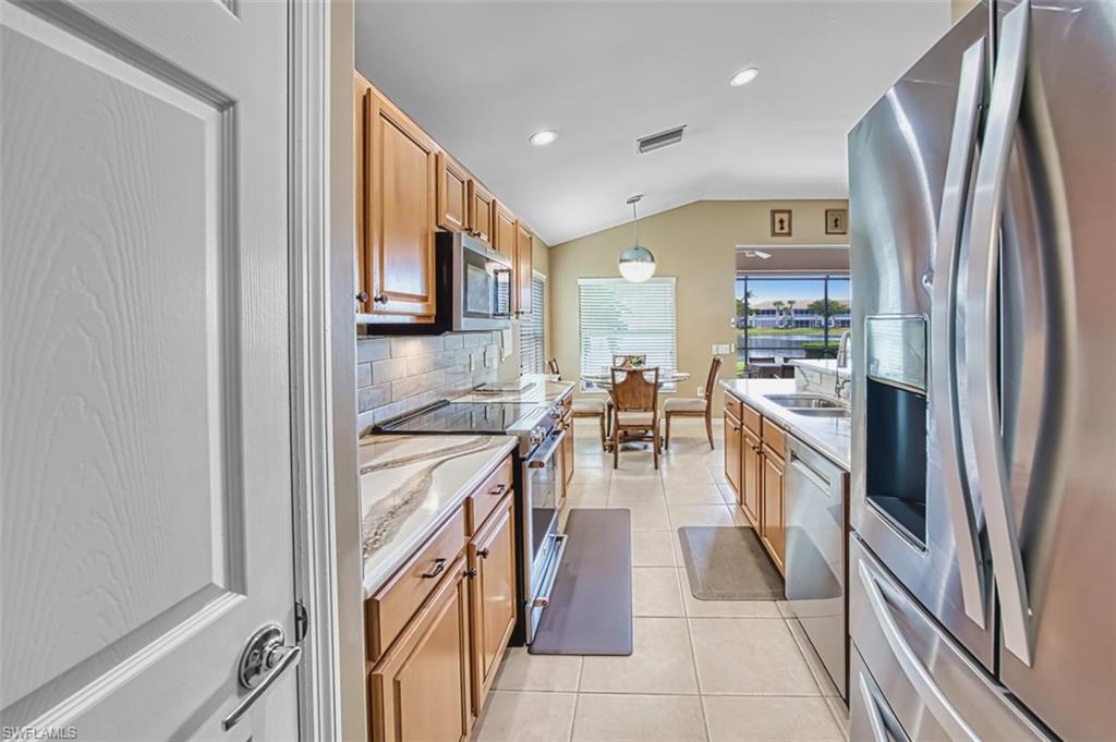 MAJESTIC POINTE - Residential