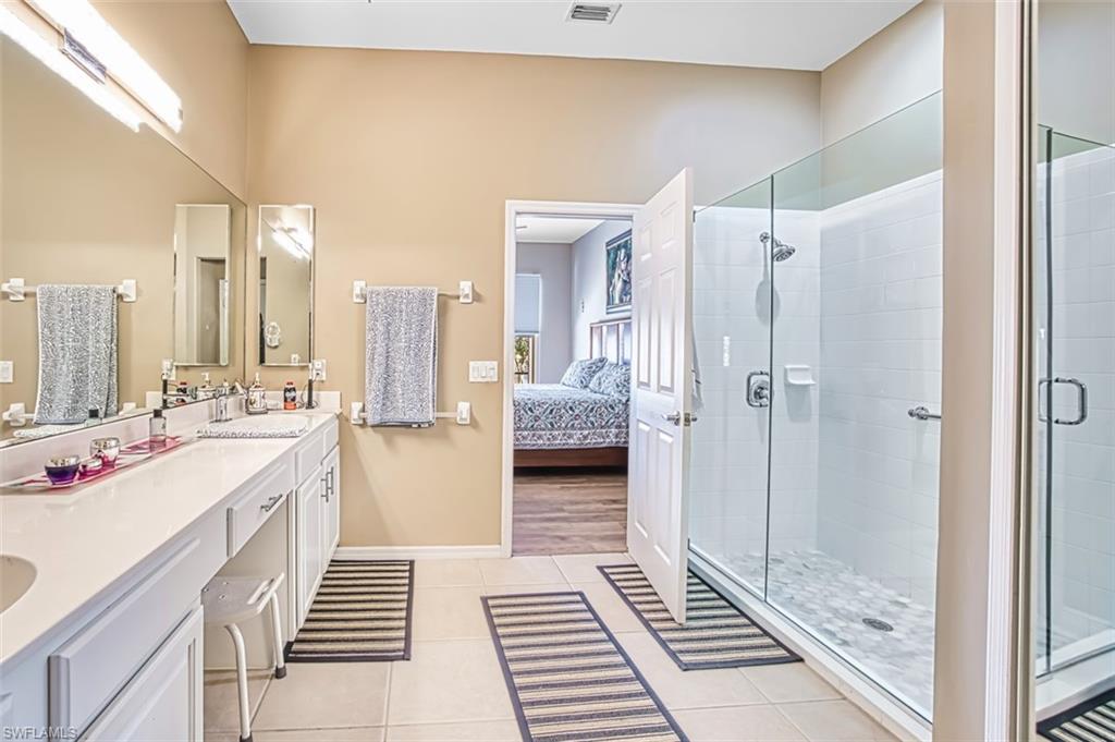 MAJESTIC POINTE - Residential