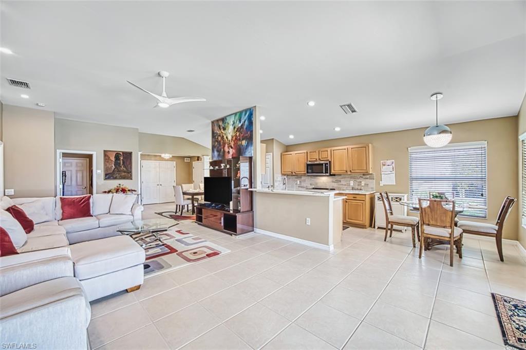 MAJESTIC POINTE - Residential