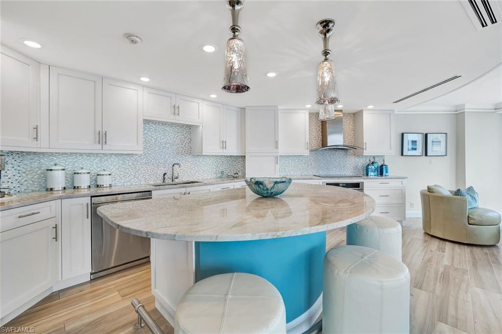 SAVOY - Residential Lease