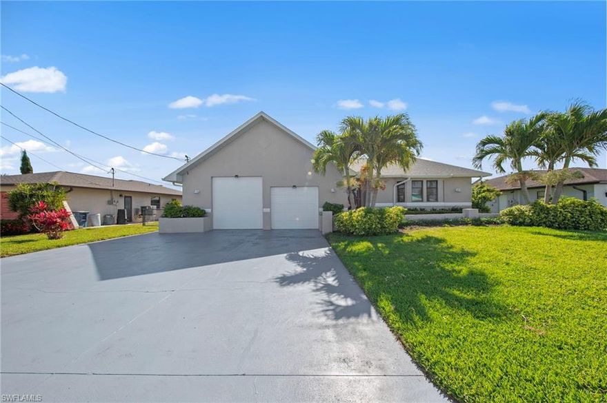 AVAILABLE NOW FOR AN ANNUAL RENTAL! THIS is THE MOST ADORABLE waterfront unit that you have ever seen! ELECTRIC AND WATER INCLUDED with the rent. This is the PERFECT property that you have been waiting for in North Fort Myers! If you are looking for your own peaceful, waterfront piece of paradise, this one bedroom, one bathroom efficiency with your own private side entryway is the perfect choice! The property is spotlessly clean, freshly painted, and offers a beautiful kitchen with new Stainless Refrigerator and oven. ALL TILE flooring throughout and a beautiful porch overlooking the water to relax and enjoy your morning coffee. Quick access to the river for boating, fishing, canoeing or kayaking. (Please note....garage use and unit laundry is NOT INCLUDED) DO NOT MISS THIS Great opportunity, Inquire today for availability.