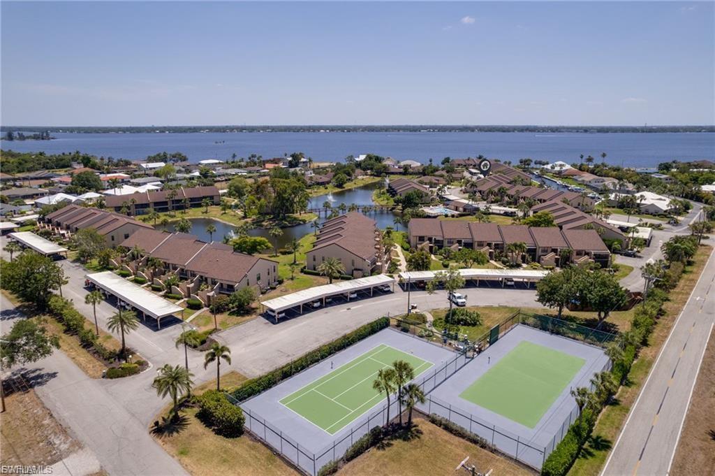 ADMIRALTY YACHT & RACQUET CLUB - Residential Lease