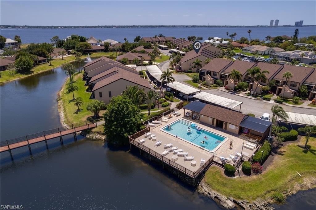 ADMIRALTY YACHT & RACQUET CLUB - Residential Lease