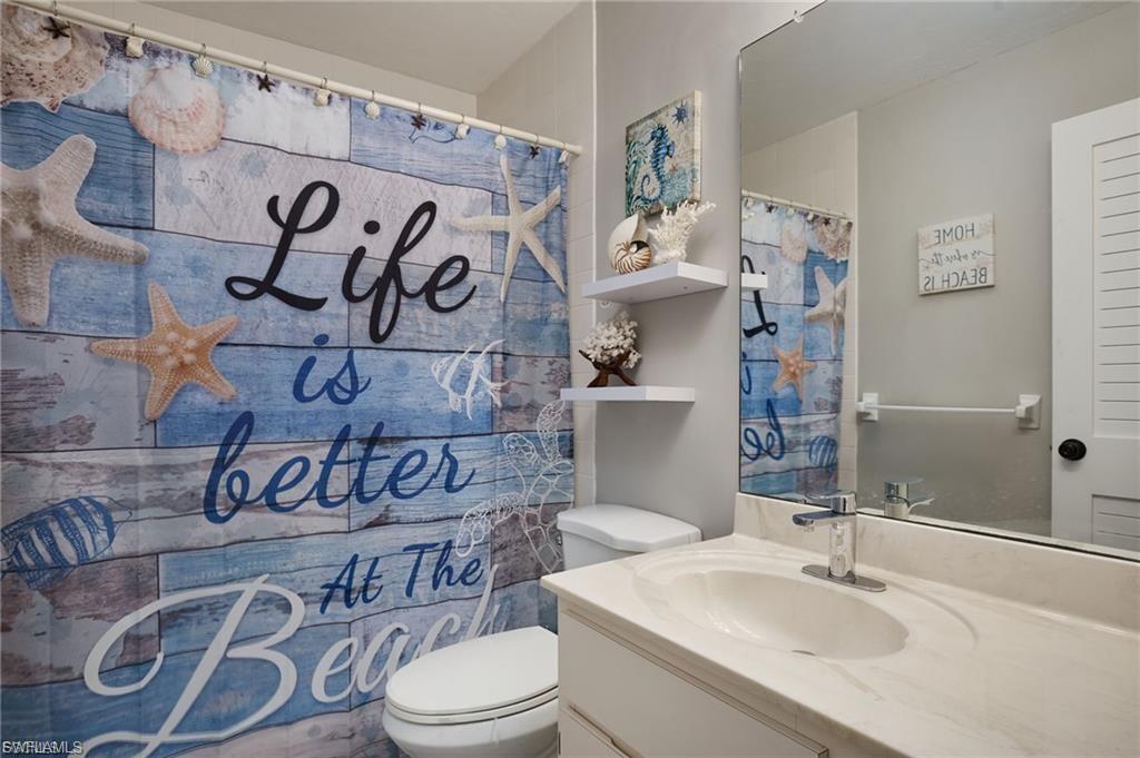 ADMIRALTY YACHT & RACQUET CLUB - Residential Lease