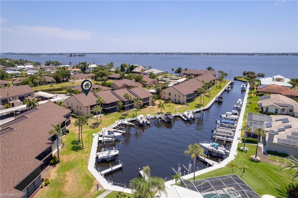 ADMIRALTY YACHT & RACQUET CLUB - Residential Lease