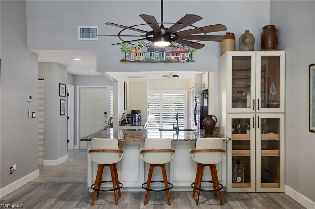 ADMIRALTY YACHT & RACQUET CLUB - Residential Lease