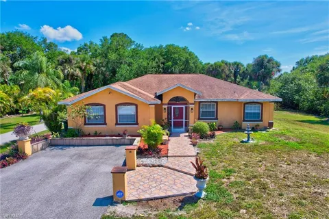 590 Golden Gate Blvd W, Naples, FL 34120 - #: 225036129