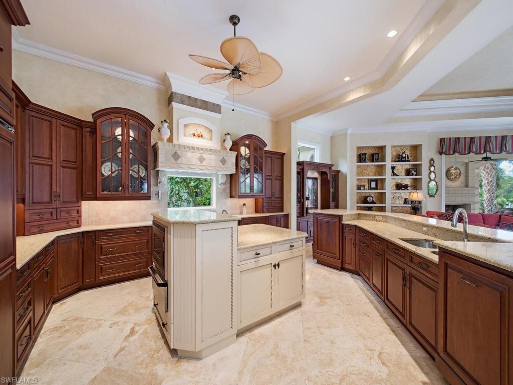 BAY WOODS - Residential