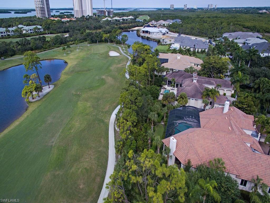 BAY WOODS - Residential