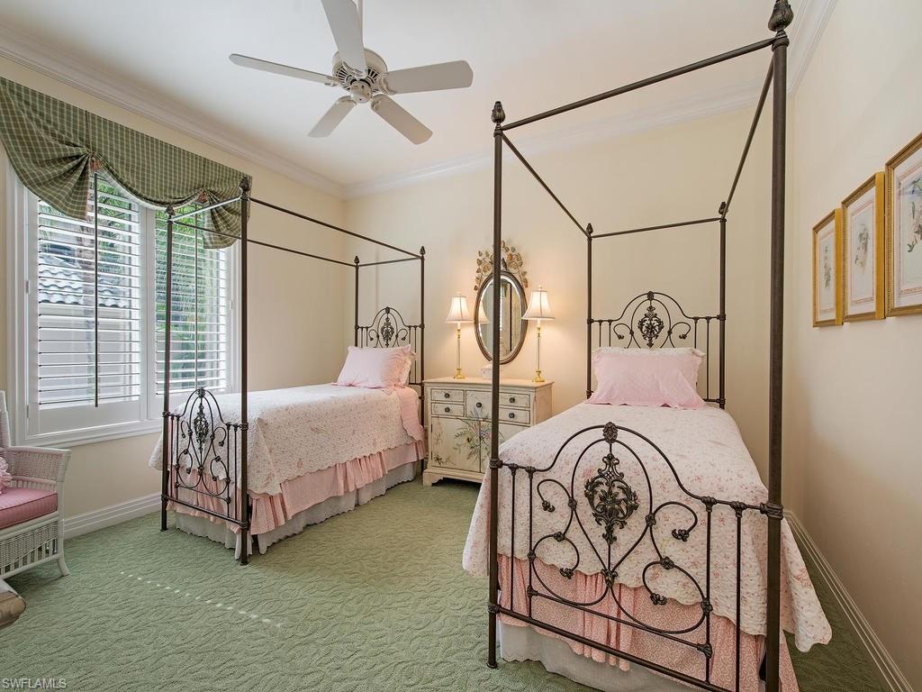 BAY WOODS - Residential