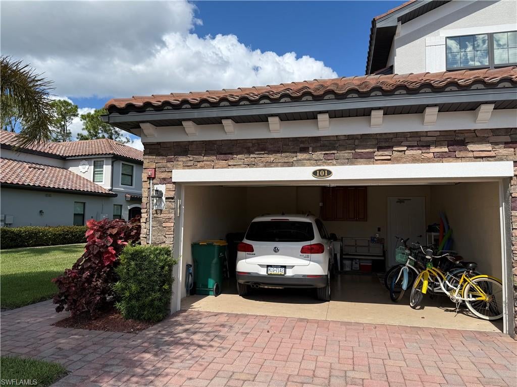9492 Casoria CT 43101
