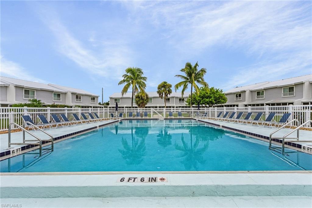 BOARDWALK CAPER - Residential