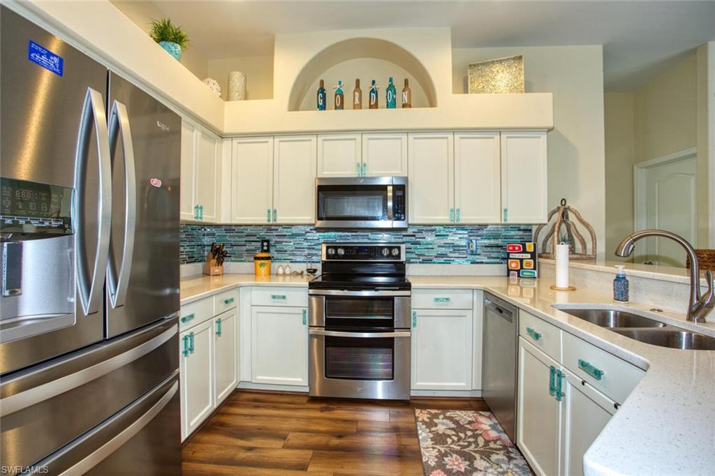 HERITAGE PALMS ESTATES - Residential