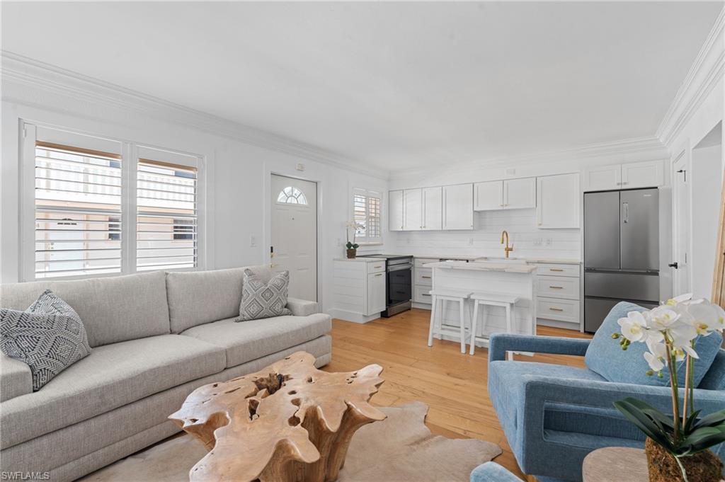 CASTLETON GARDENS - Residential