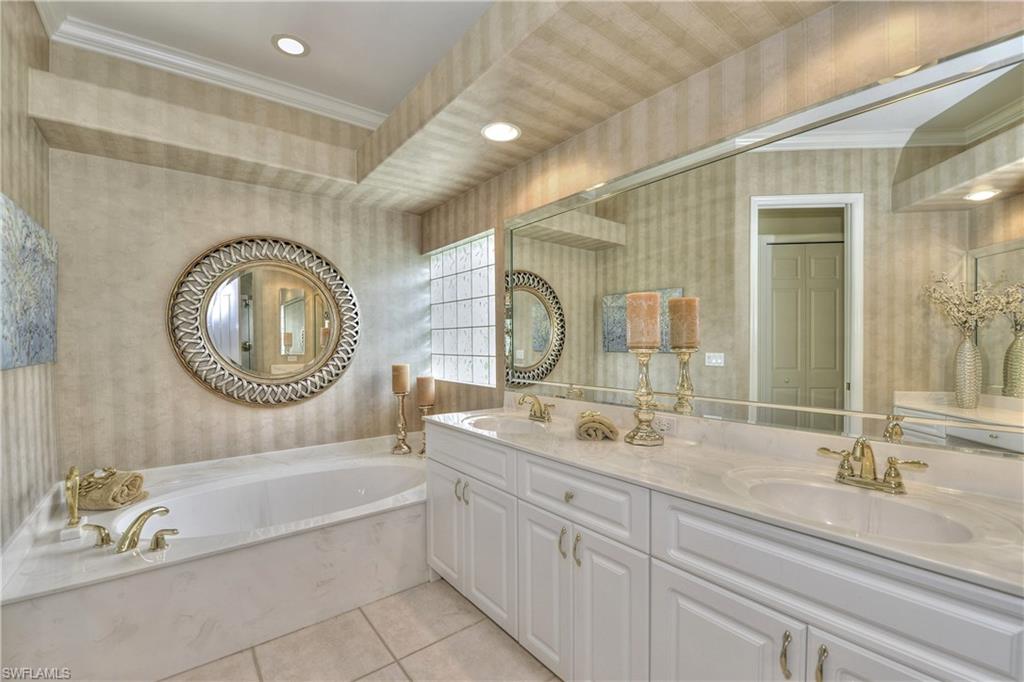 NAPLES HERITAGE - Residential