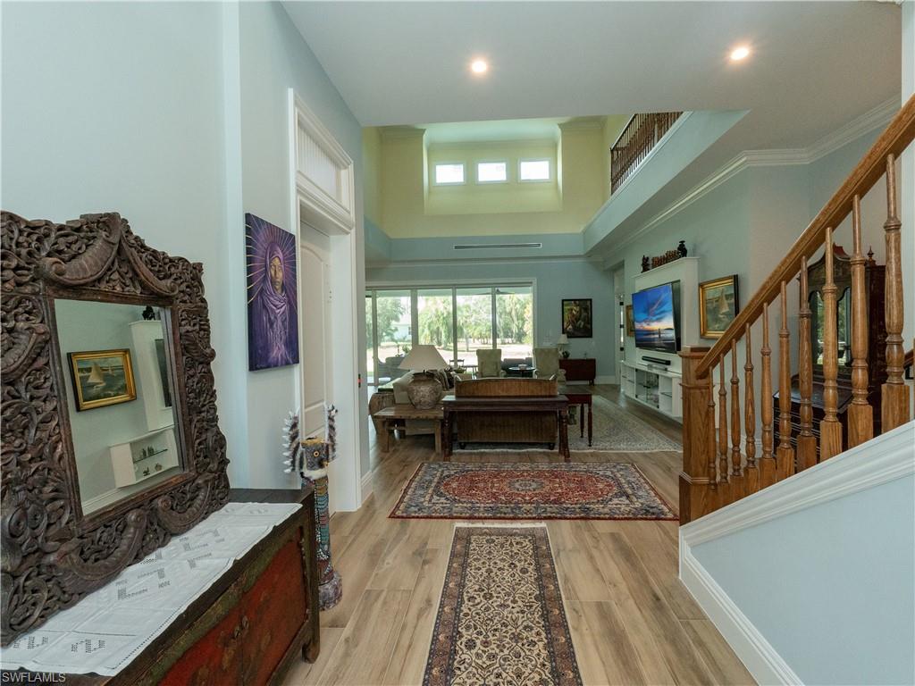 256 Price ST