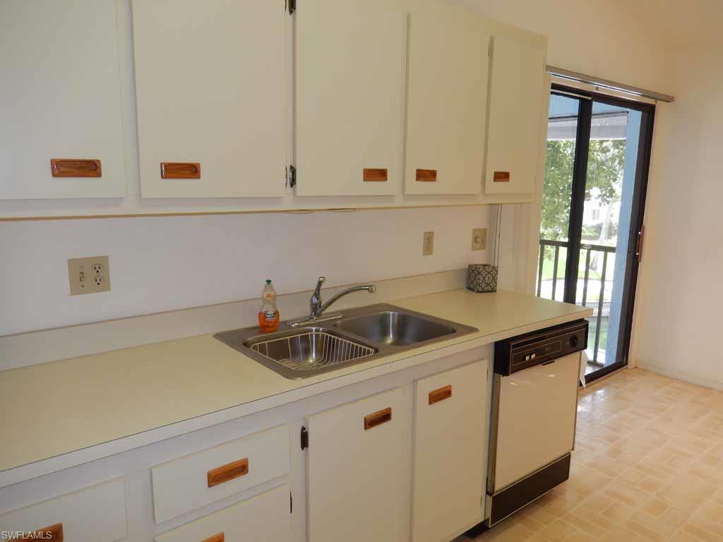 ISLES OF CALOOSA YACHT + RACQUET CLUB - Residential