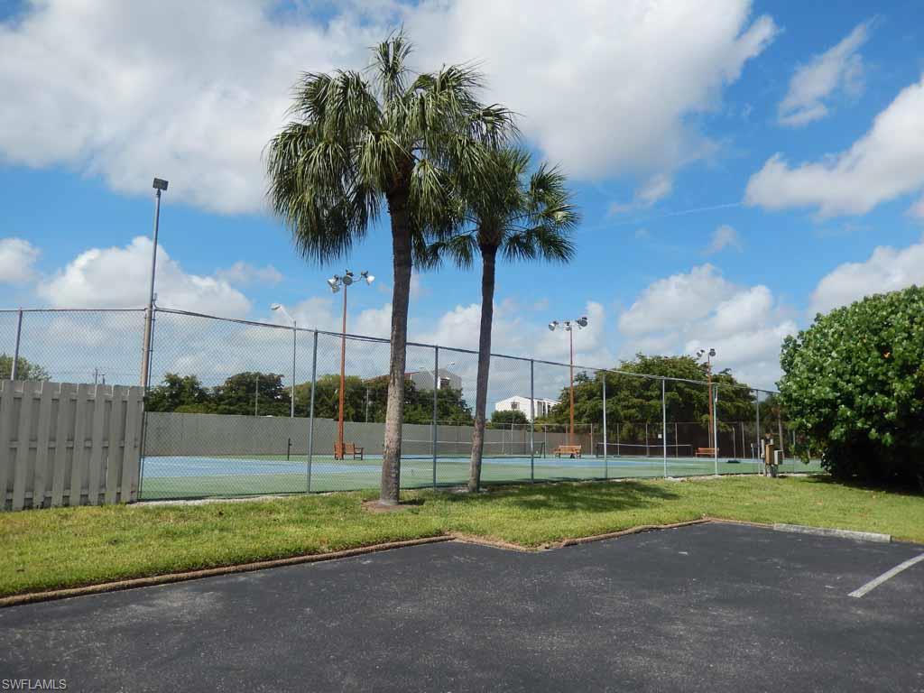 ISLES OF CALOOSA YACHT + RACQUET CLUB - Residential