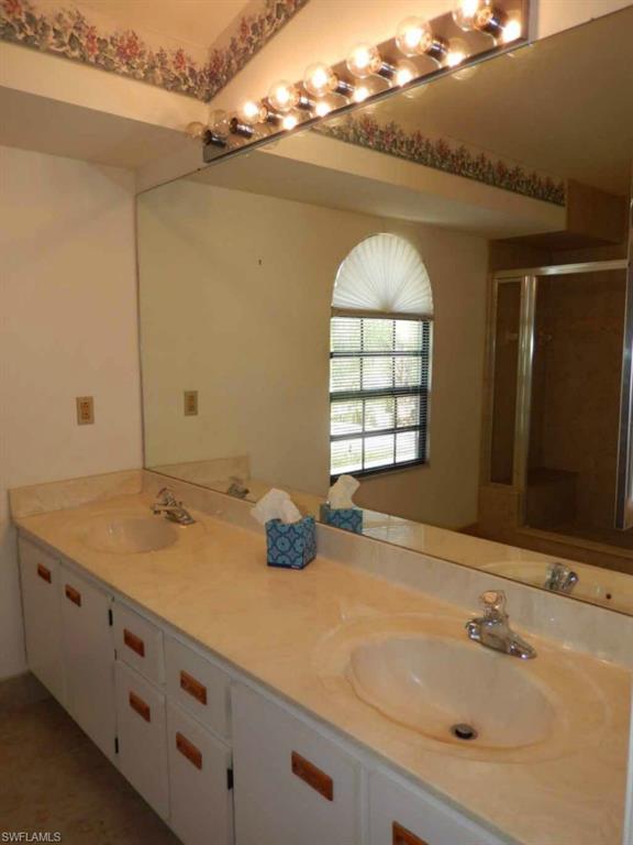 ISLES OF CALOOSA YACHT + RACQUET CLUB - Residential