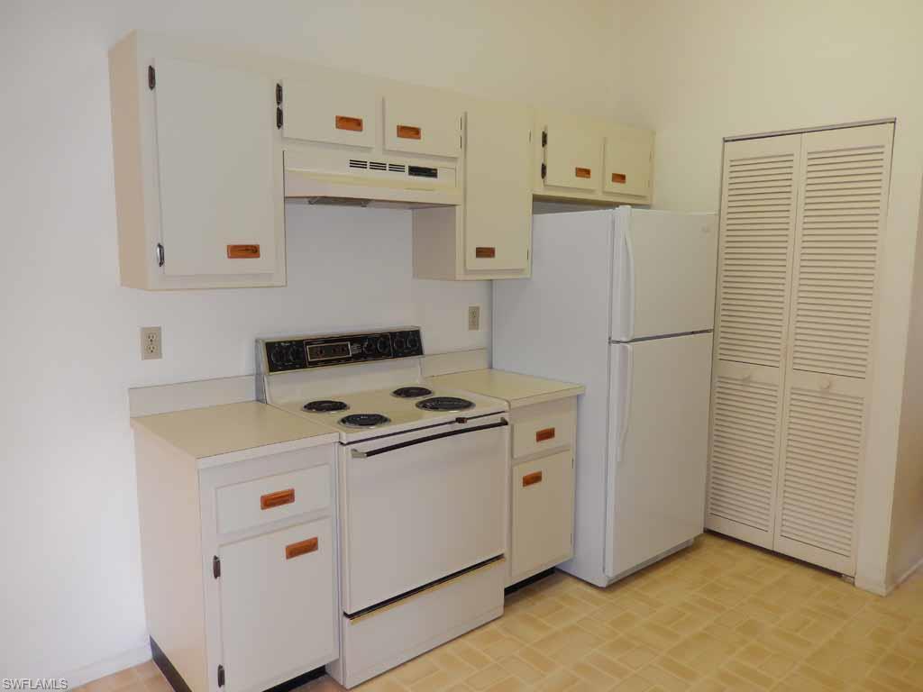 ISLES OF CALOOSA YACHT + RACQUET CLUB - Residential