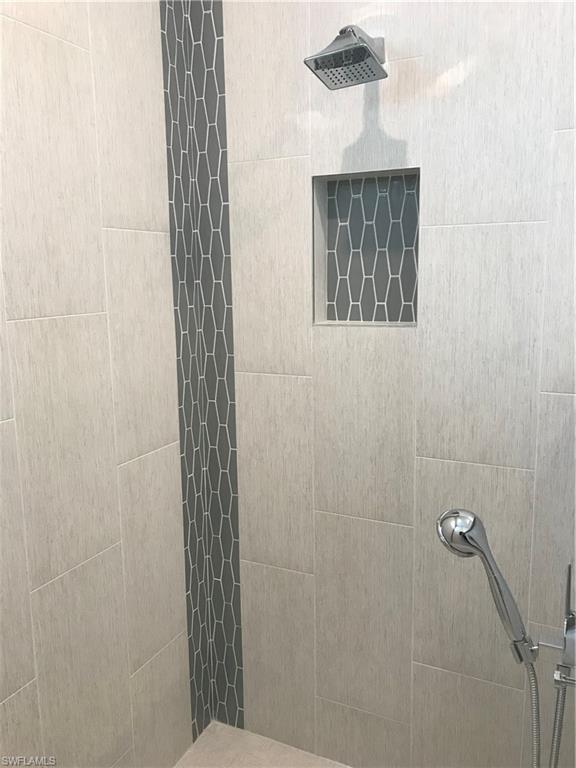 NAPLES PARK - Residential