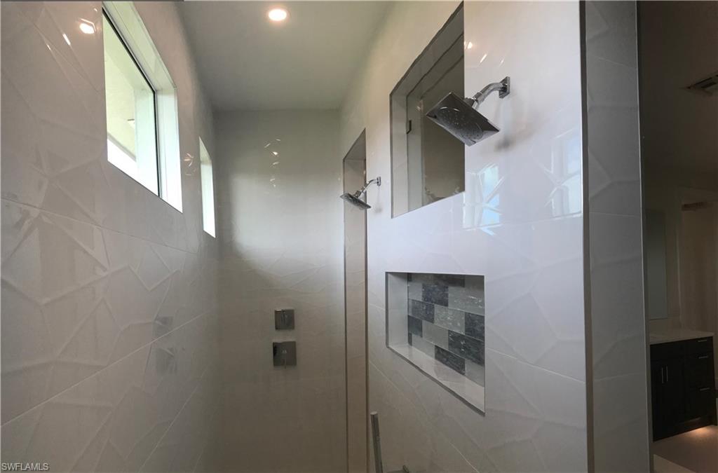 NAPLES PARK - Residential