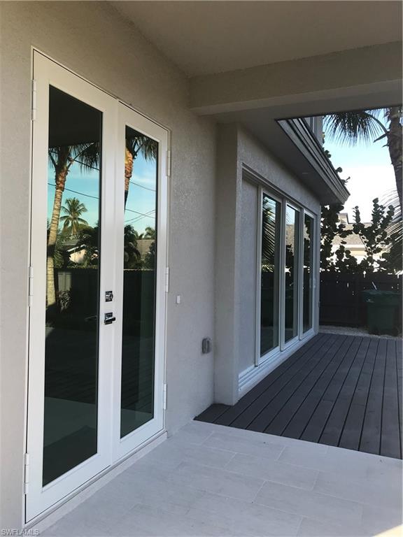 NAPLES PARK - Residential