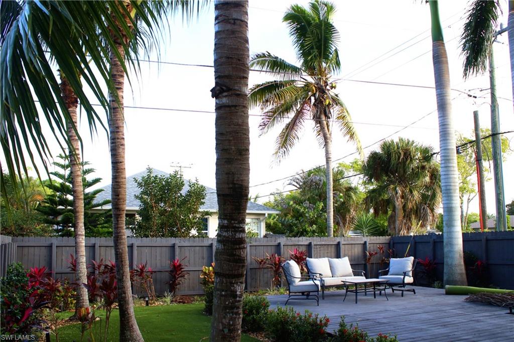 NAPLES PARK - Residential