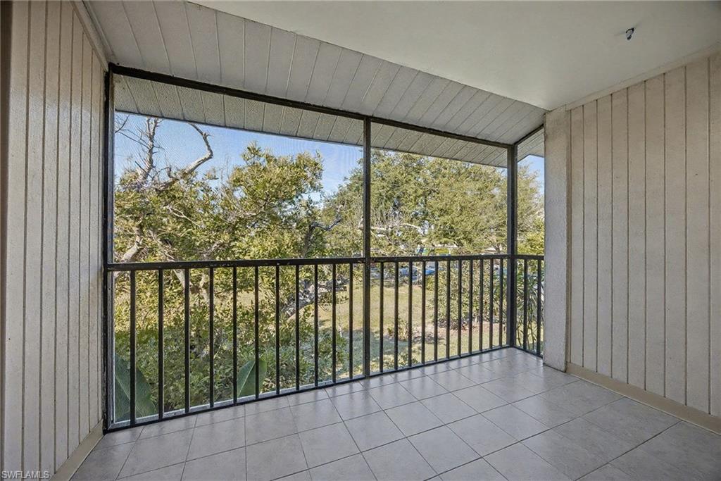 CAVENDISH SQUARE CONDO - Residential