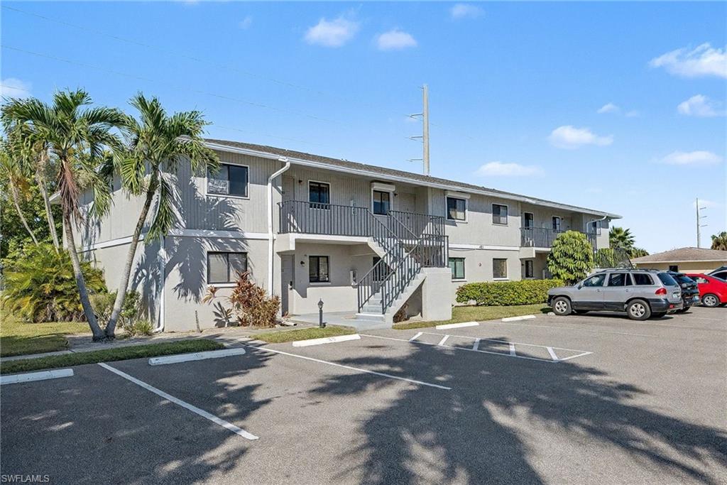 CAVENDISH SQUARE CONDO - Residential