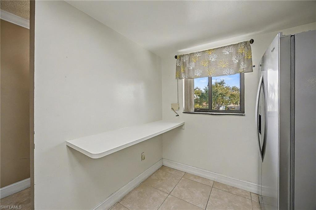 CAVENDISH SQUARE CONDO - Residential