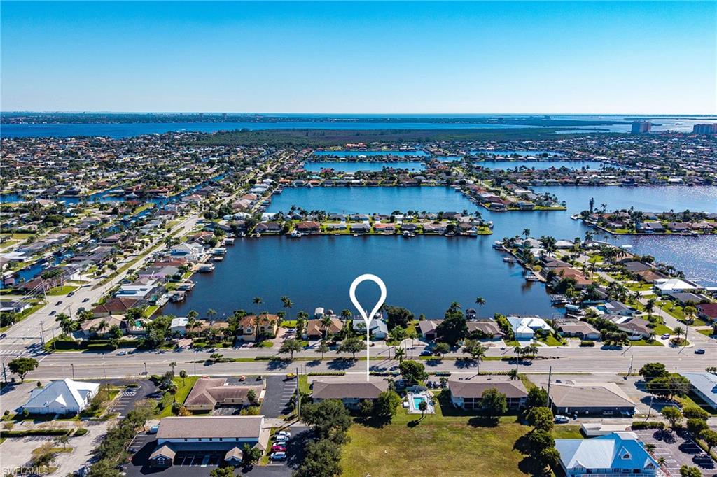 CAVENDISH SQUARE CONDO - Residential