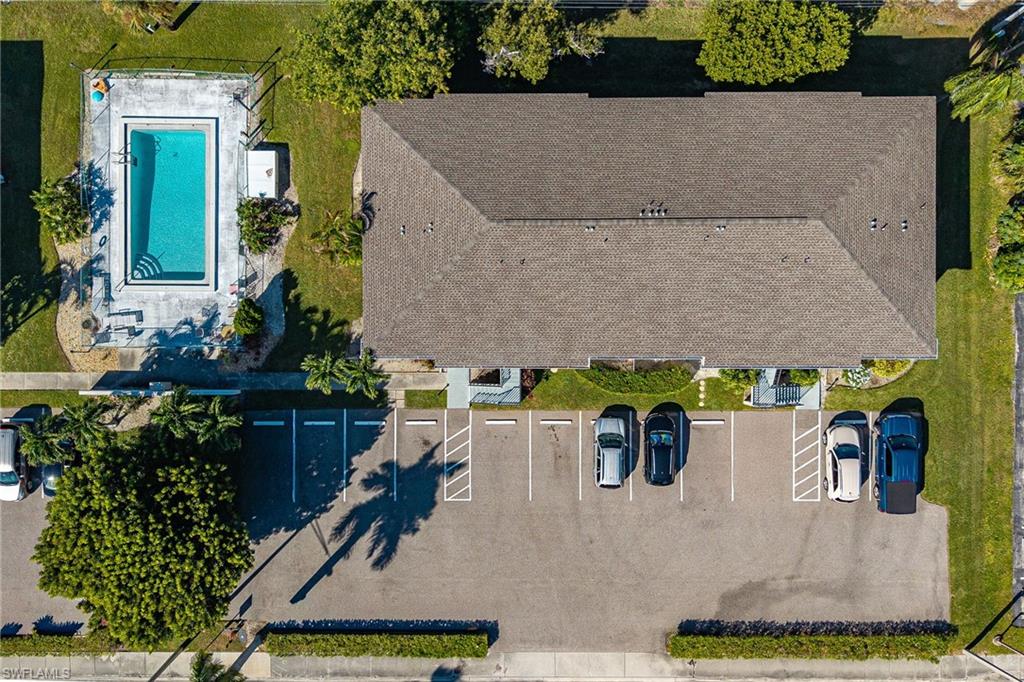 CAVENDISH SQUARE CONDO - Residential