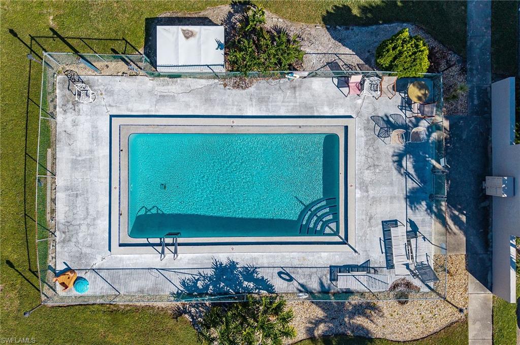 CAVENDISH SQUARE CONDO - Residential