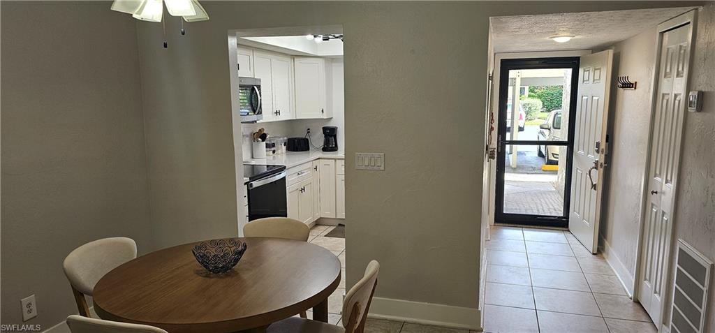 WINDWARD WAY CONDO - Residential