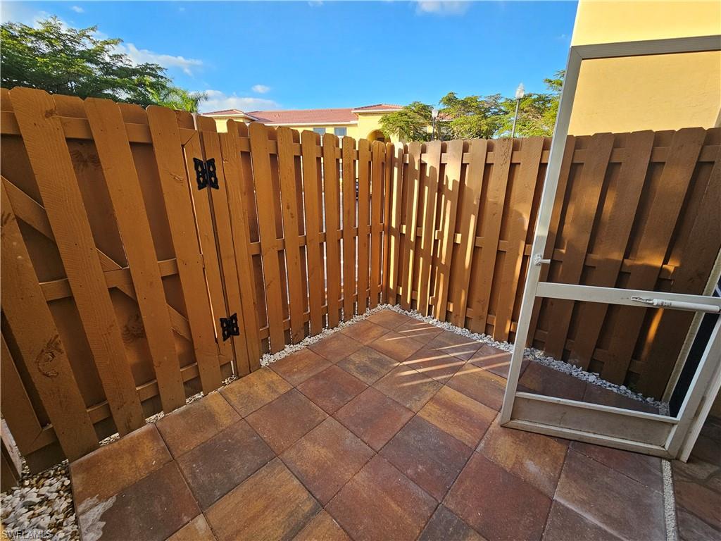 BELLASOL - Residential Lease