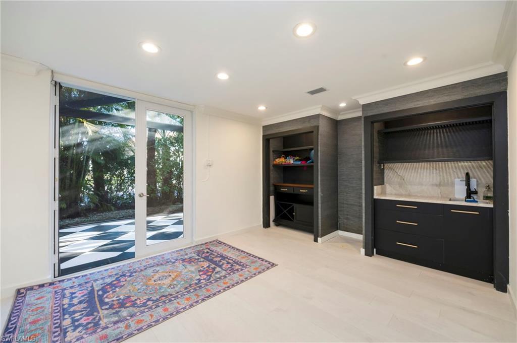 OYSTER BAY - Residential