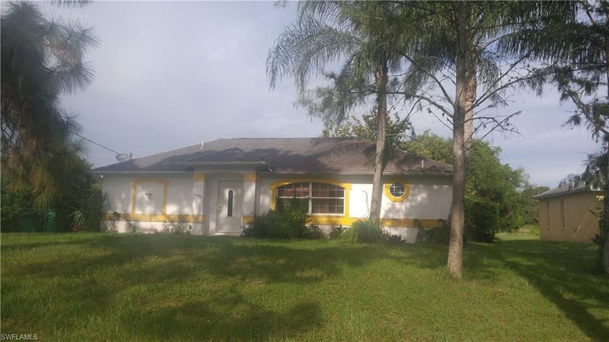 Handyman or investor special.... Three bedroom, 2 bath home on 1.17 acres. House needs some TLC and updating. Back yard is fenced with a small shed. Great location!