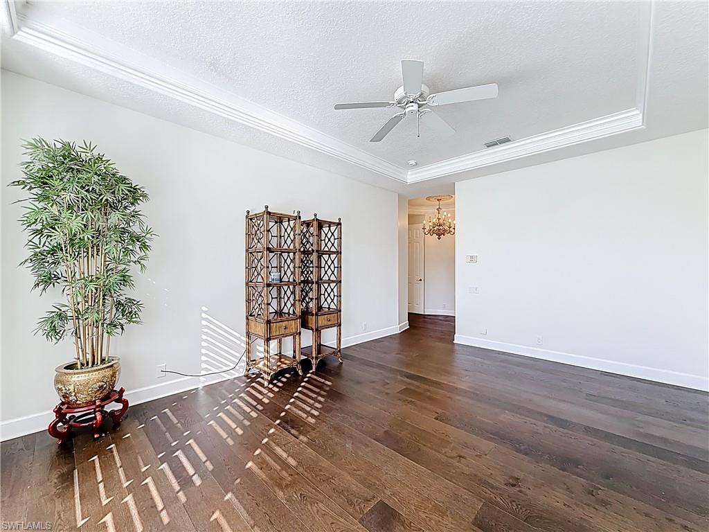 LANCASTER SQUARE - Residential