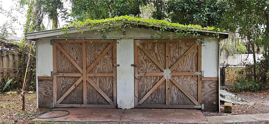 SAN CARLOS PARK - Residential